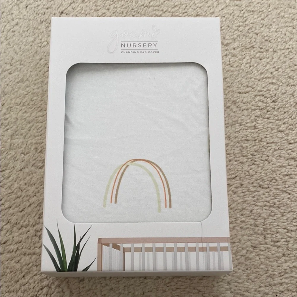 Goumi Bamboo and Cotton Changing Pad Cover. New in box. Size 16”x32”